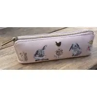 Wrendale Federtasche mit Hasen und Meerschweinchenmotiv