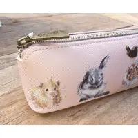 Wrendale Federtasche mit Hasen und Meerschweinchenmotiv
