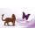 Rostdeko Katze stehend mit Schmetterling auf Schwanz